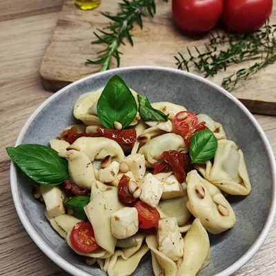 Italienischer Tortellini-Salat