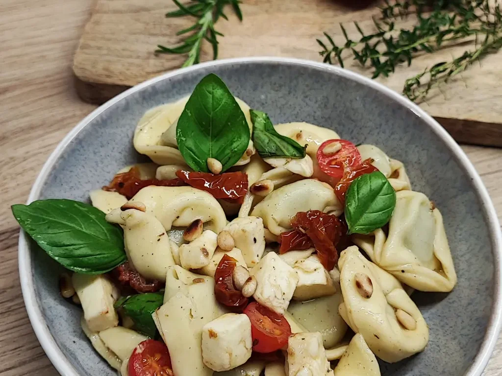 Italienischer Tortellini-Salat