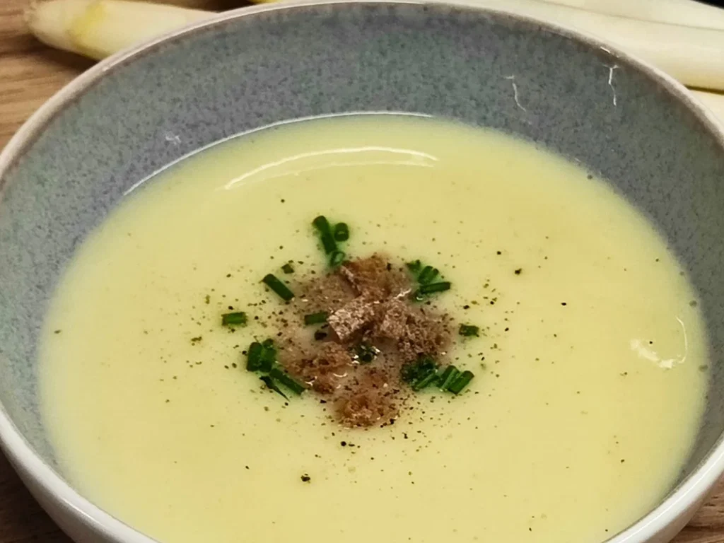 Spargelcremesuppe