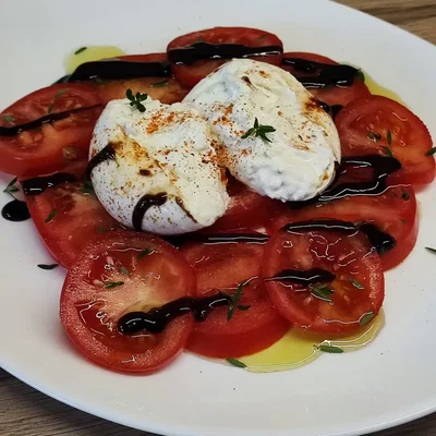 Burrata mit Tomate