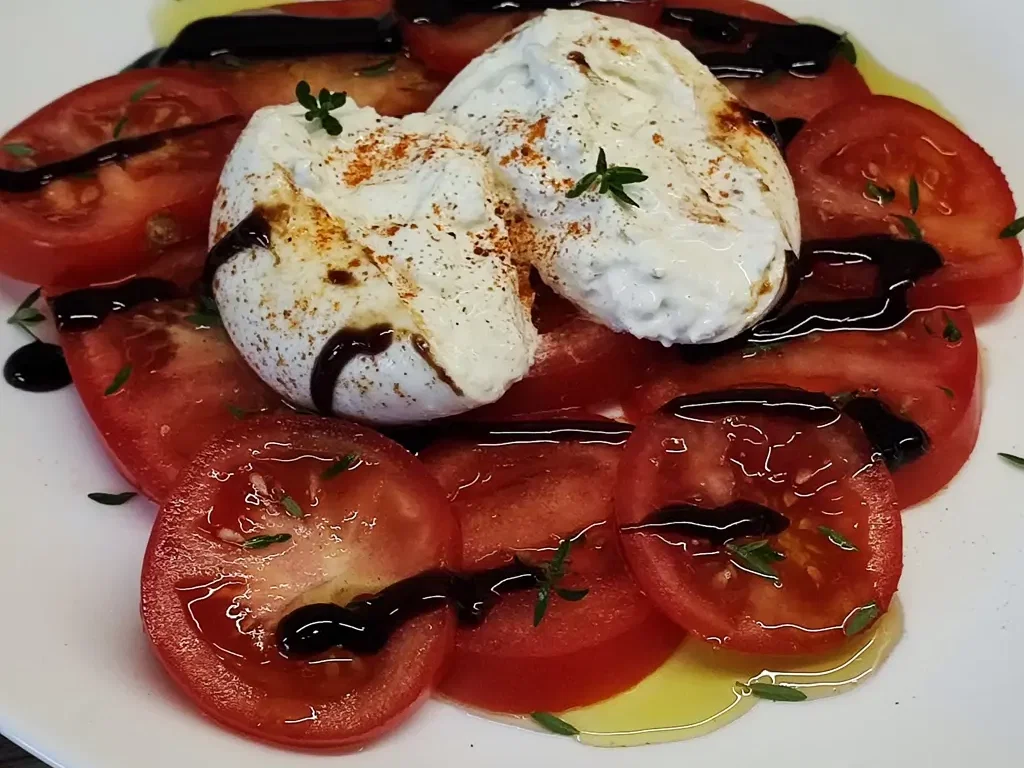 Burrata mit Tomate