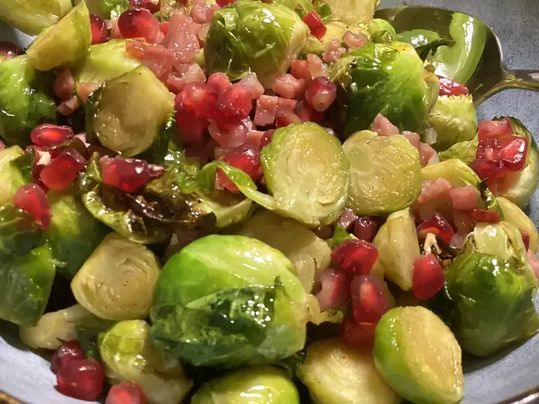 Gretasomis gerösteter Rosenkohl mit Honig und Balsamico
