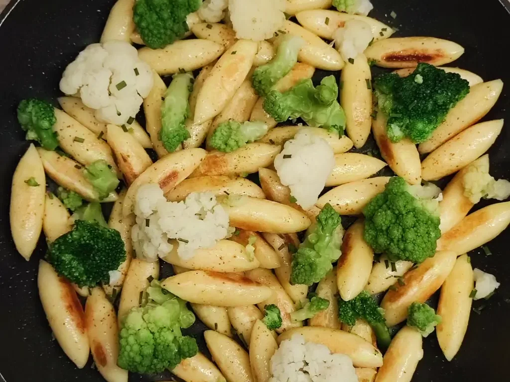 Romanesco-Schupfnudel-Pfanne