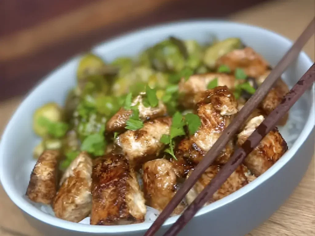 Teriyaki-Lachs mit geröstetem Rosenkohl
