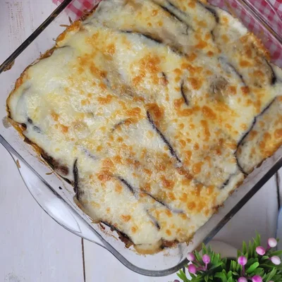 Griechischer Moussaka mit Lammhack und Béchamelsauce