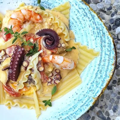 Pasta mit Pulpo (Oktopus) und Black Tiger Garnelen