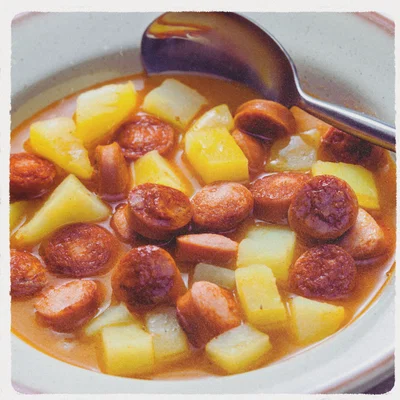 Wurst-Kartoffel-Gulasch