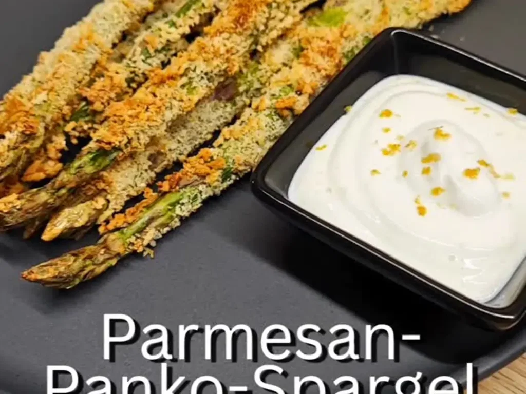 Knuspriger Grüner Spargel mit Zitronenquark
