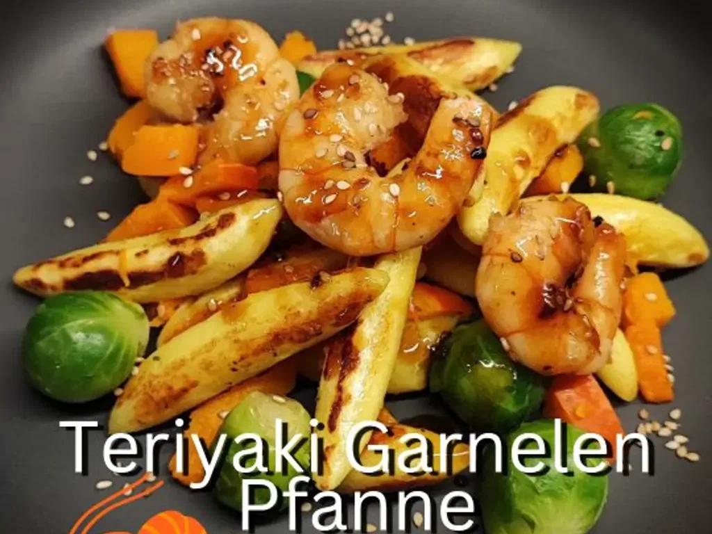 Fusion-Gericht mit Teriyaki-Garnelen, Schupfnudeln und Gemüse