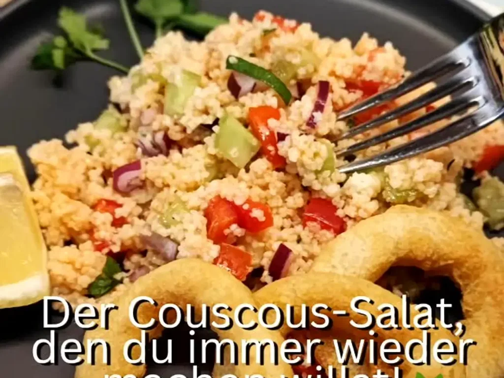 Erfrischender Couscous-Salat mit Calamares und Joghurt-Dip