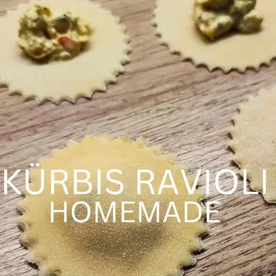 Herbst-Ravioli mit Ricotta und Hokkaido-Kürbis