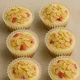Vegane Erdbeer-Käsekuchen-Muffins mit Vanille & Mandelcrunch – Bild 1