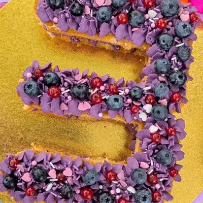 Lila Geburtstagstorte (Numbercake)