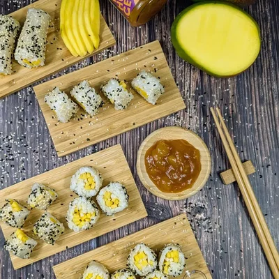 Vegane Mangosushi mit Mango Chutney