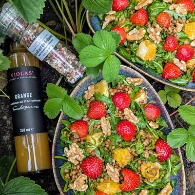 Schneller, fruchtiger Sommersalat