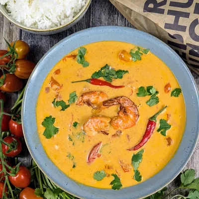 Curry mit Crispy Garnelen