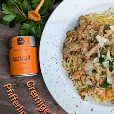 Cremige Spaghetti mit Pfifferlingen und Seitlingen