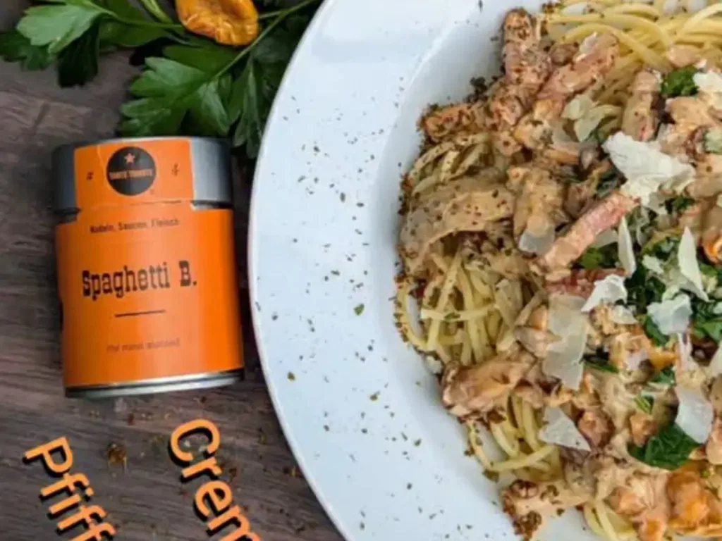 Cremige Spaghetti mit Pfifferlingen und Seitlingen