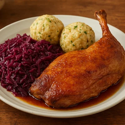 Ente mit Rotkraut und Semmelknödeln