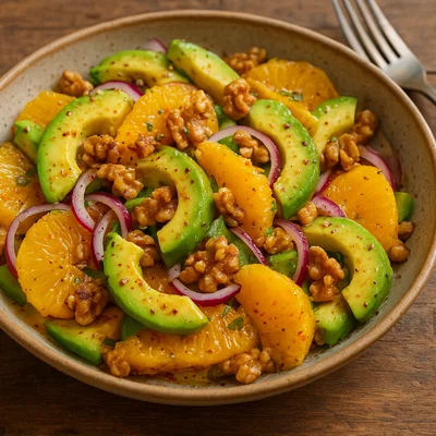 Siswati Salat mit Orangen, Nüssen und würziger Vinaigrette