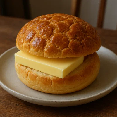 Po Lo Yau – Hongkong Ananas-Brötchen mit dicker Butterscheibe