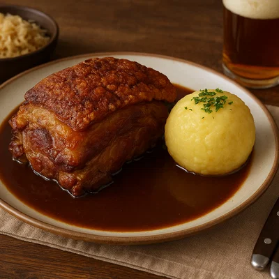 Fränkisches Schäufele mit Kruste und Kloß
